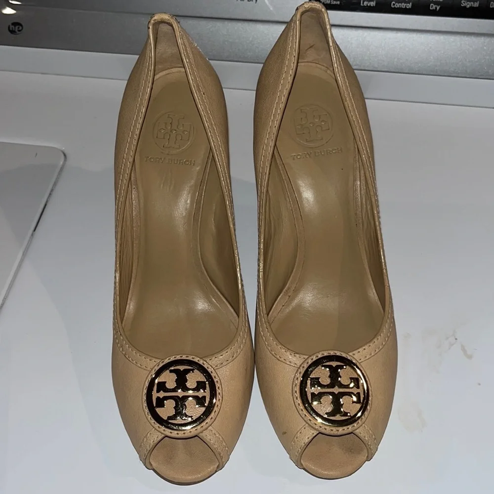 Pre loved Tory Burch